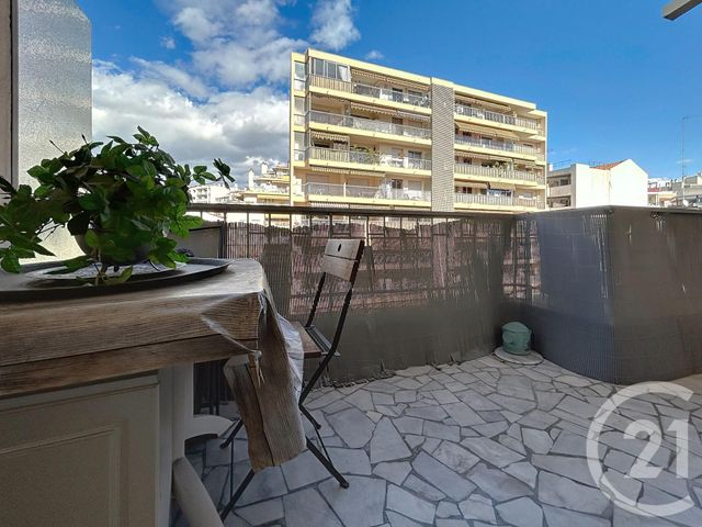 Appartement F3 à vendre - 3 pièces - 61.57 m2 - NICE - 06 - PROVENCE-ALPES-COTE-D-AZUR - Century 21 Optimmo