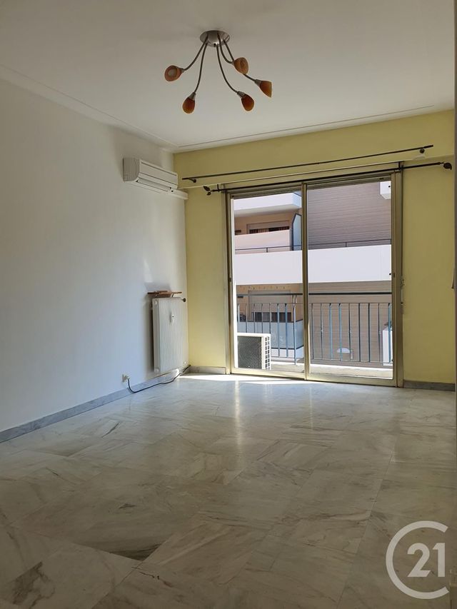 Afficher la photo en grand Appartement F1 à louer - 1 pièce - 34.0 m2 - NICE - 06 - PROVENCE-ALPES-COTE-D-AZUR - Century 21 Optimmo