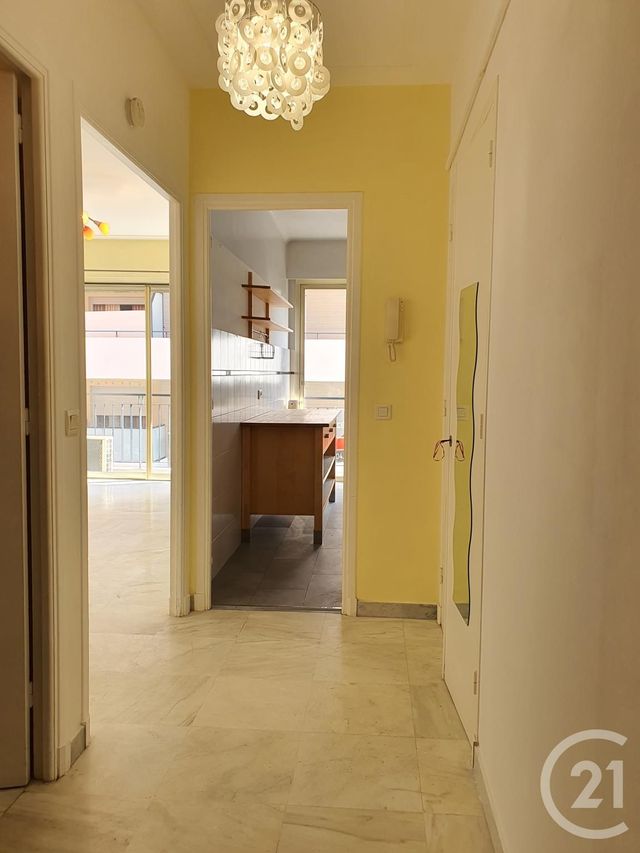 Afficher la photo en grand Appartement F1 à louer - 1 pièce - 34.0 m2 - NICE - 06 - PROVENCE-ALPES-COTE-D-AZUR - Century 21 Optimmo