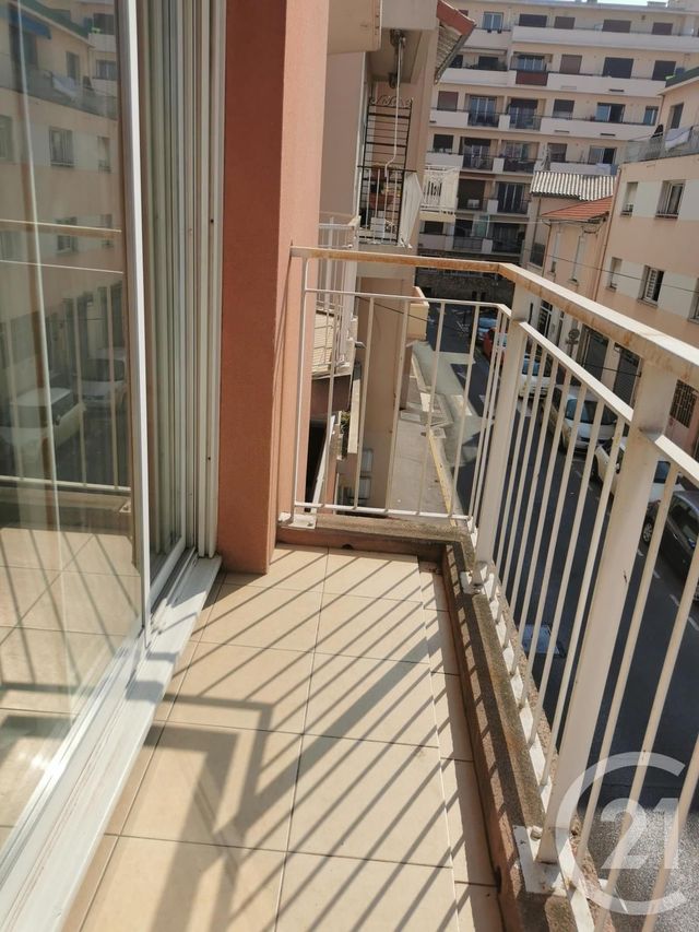 Afficher la photo en grand Appartement F2 à louer - 2 pièces - 42.0 m2 - LE CANNET - 06 - PROVENCE-ALPES-COTE-D-AZUR - Century 21 Optimmo
