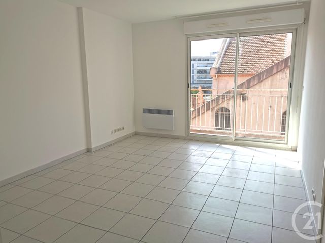 Afficher la photo en grand Appartement F2 à louer - 2 pièces - 42.0 m2 - LE CANNET - 06 - PROVENCE-ALPES-COTE-D-AZUR - Century 21 Optimmo