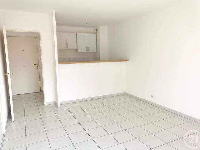 Afficher la photo en grand Appartement F2 à louer - 2 pièces - 42.0 m2 - LE CANNET - 06 - PROVENCE-ALPES-COTE-D-AZUR - Century 21 Optimmo