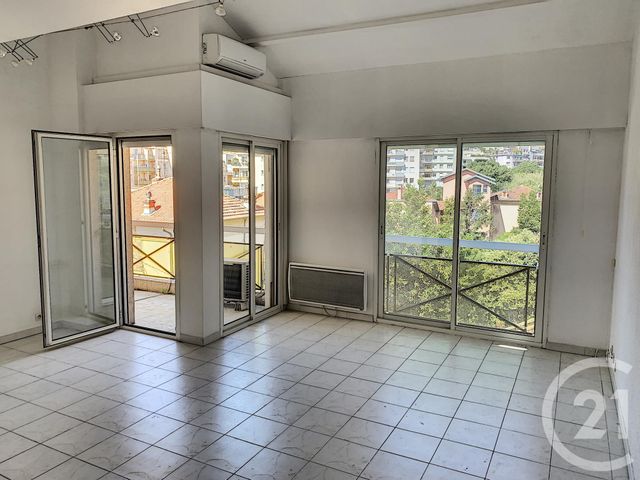 Appartement F3 à vendre - 3 pièces - 84.0 m2 - NICE - 06 - PROVENCE-ALPES-COTE-D-AZUR - Century 21 Optimmo Appartement F3 à vendre - 3 pièces - 84.0 m2 - NICE - 06 - PROVENCE-ALPES-COTE-D-AZUR - Century 21 Optimmo
