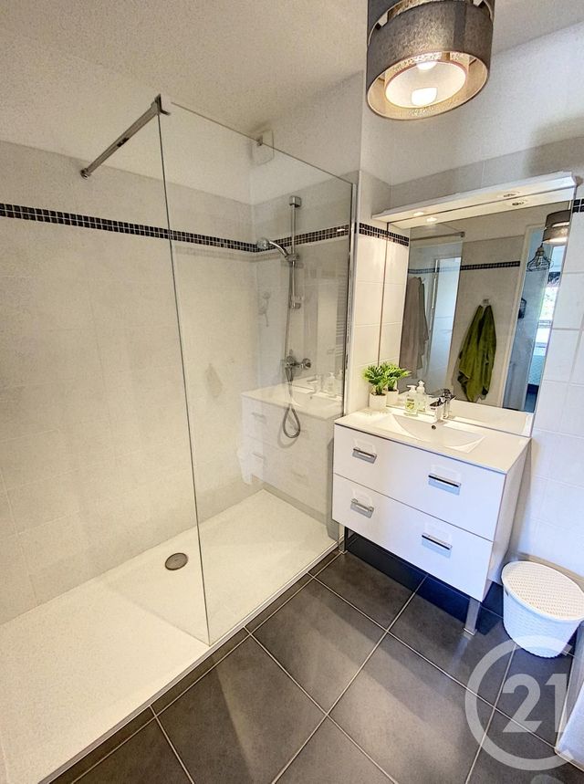 Appartement F3 à vendre - 3 pièces - 56.0 m2 - NICE - 06 - PROVENCE-ALPES-COTE-D-AZUR - Century 21 Optimmo Appartement F3 à vendre - 3 pièces - 56.0 m2 - NICE - 06 - PROVENCE-ALPES-COTE-D-AZUR - Century 21 Optimmo