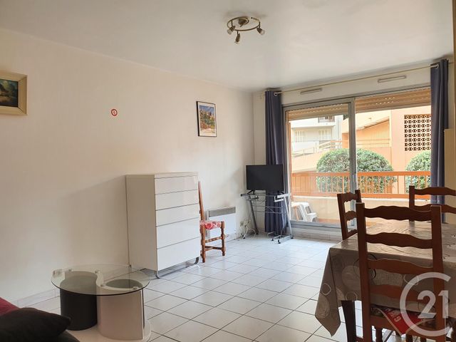 Studio à louer - 1 pièce - 31.44 m2 - NICE - 06 - PROVENCE-ALPES-COTE-D-AZUR - Century 21 Optimmo Studio à louer - 1 pièce - 31.44 m2 - NICE - 06 - PROVENCE-ALPES-COTE-D-AZUR - Century 21 Optimmo