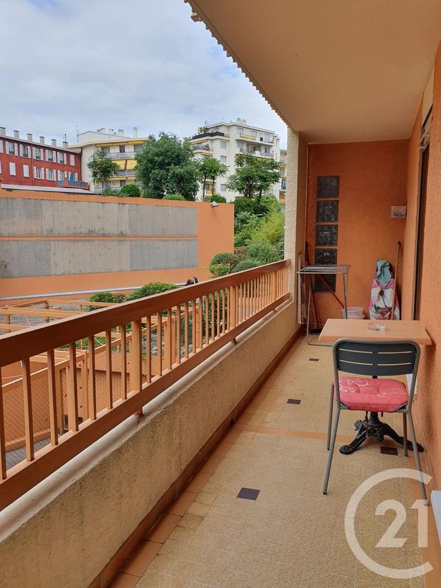 Studio à louer - 1 pièce - 31.44 m2 - NICE - 06 - PROVENCE-ALPES-COTE-D-AZUR - Century 21 Optimmo Studio à louer - 1 pièce - 31.44 m2 - NICE - 06 - PROVENCE-ALPES-COTE-D-AZUR - Century 21 Optimmo