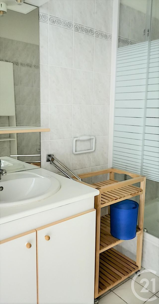 Appartement F2 à louer - 2 pièces - 36.65 m2 - NICE - 06 - PROVENCE-ALPES-COTE-D-AZUR - Century 21 Optimmo Appartement F2 à louer - 2 pièces - 36.65 m2 - NICE - 06 - PROVENCE-ALPES-COTE-D-AZUR - Century 21 Optimmo