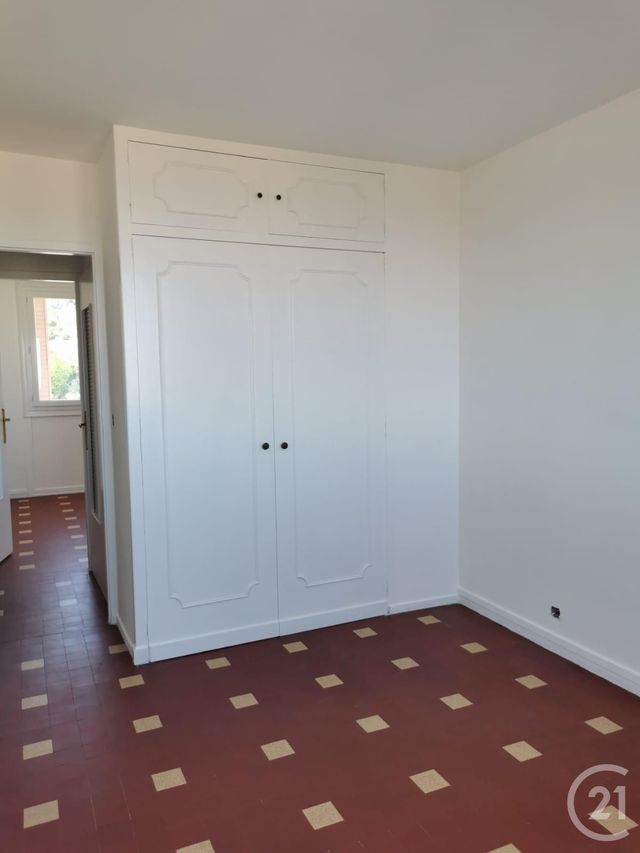 Appartement F3 à louer - 3 pièces - 65.0 m2 - NICE - 06 - PROVENCE-ALPES-COTE-D-AZUR - Century 21 Optimmo Appartement F3 à louer - 3 pièces - 65.0 m2 - NICE - 06 - PROVENCE-ALPES-COTE-D-AZUR - Century 21 Optimmo