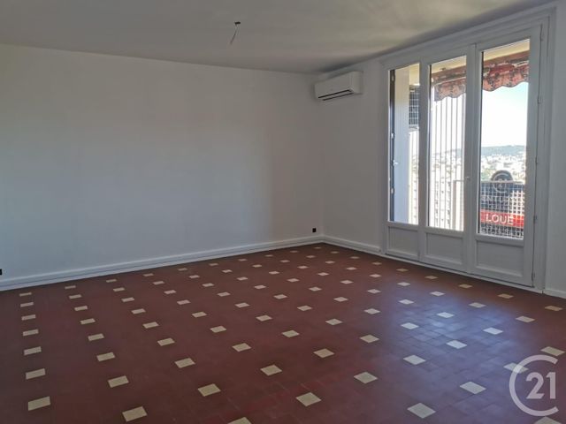 Appartement F3 à louer - 3 pièces - 65.0 m2 - NICE - 06 - PROVENCE-ALPES-COTE-D-AZUR - Century 21 Optimmo Appartement F3 à louer - 3 pièces - 65.0 m2 - NICE - 06 - PROVENCE-ALPES-COTE-D-AZUR - Century 21 Optimmo