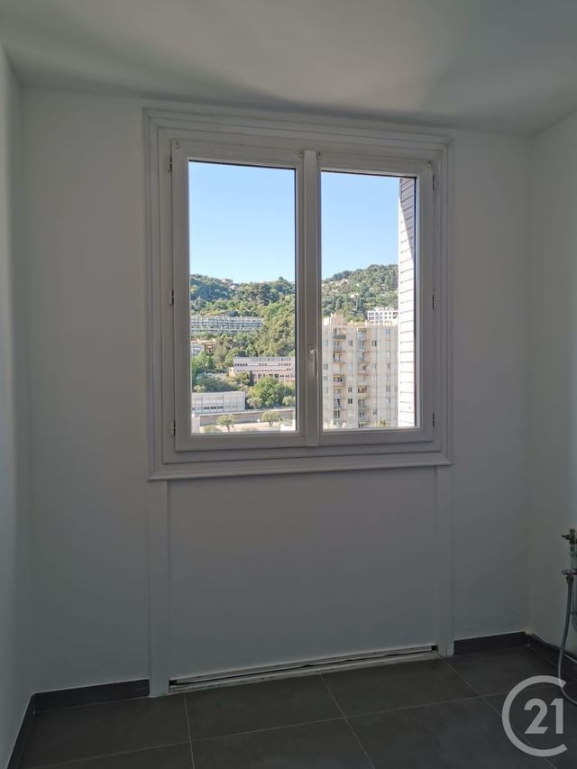 Appartement F3 à louer - 3 pièces - 65.0 m2 - NICE - 06 - PROVENCE-ALPES-COTE-D-AZUR - Century 21 Optimmo Appartement F3 à louer - 3 pièces - 65.0 m2 - NICE - 06 - PROVENCE-ALPES-COTE-D-AZUR - Century 21 Optimmo