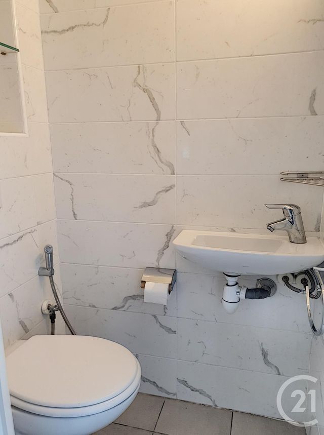 Appartement F2 à louer - 2 pièces - 52.19 m2 - NICE - 06 - PROVENCE-ALPES-COTE-D-AZUR - Century 21 Optimmo Appartement F2 à louer - 2 pièces - 52.19 m2 - NICE - 06 - PROVENCE-ALPES-COTE-D-AZUR - Century 21 Optimmo