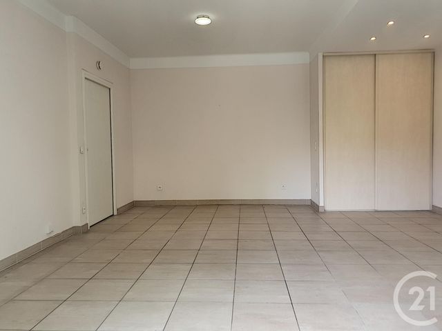 Appartement F2 à louer - 2 pièces - 52.19 m2 - NICE - 06 - PROVENCE-ALPES-COTE-D-AZUR - Century 21 Optimmo Appartement F2 à louer - 2 pièces - 52.19 m2 - NICE - 06 - PROVENCE-ALPES-COTE-D-AZUR - Century 21 Optimmo