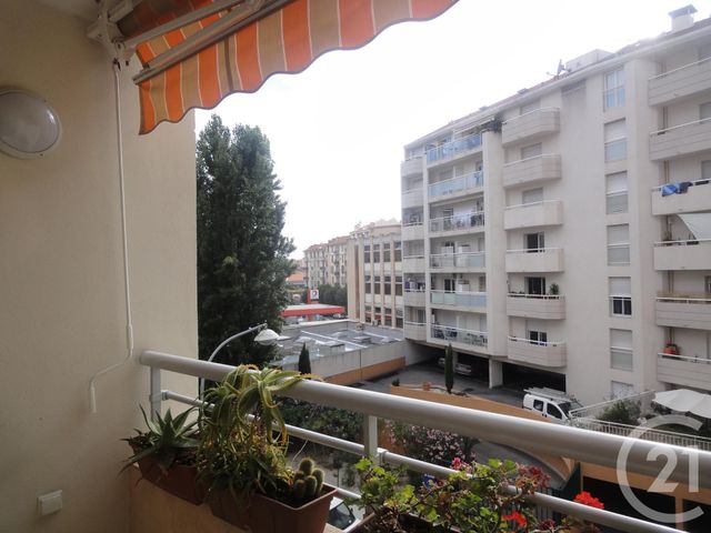 Appartement F2 à louer - 2 pièces - 45.28 m2 - NICE - 06 - PROVENCE-ALPES-COTE-D-AZUR - Century 21 Optimmo Appartement F2 à louer - 2 pièces - 45.28 m2 - NICE - 06 - PROVENCE-ALPES-COTE-D-AZUR - Century 21 Optimmo