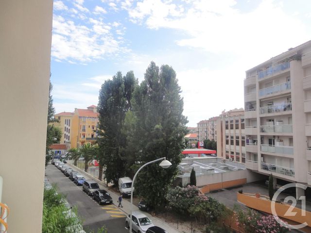 Appartement F2 à louer - 2 pièces - 45.28 m2 - NICE - 06 - PROVENCE-ALPES-COTE-D-AZUR - Century 21 Optimmo Appartement F2 à louer - 2 pièces - 45.28 m2 - NICE - 06 - PROVENCE-ALPES-COTE-D-AZUR - Century 21 Optimmo