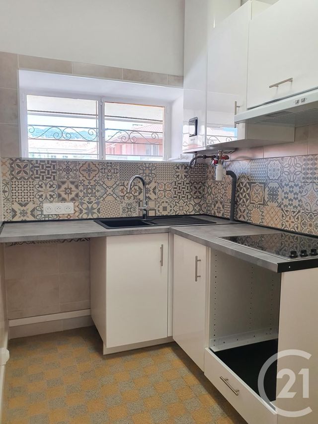 Appartement F3 à louer - 3 pièces - 64.57 m2 - NICE - 06 - PROVENCE-ALPES-COTE-D-AZUR - Century 21 Optimmo Appartement F3 à louer - 3 pièces - 64.57 m2 - NICE - 06 - PROVENCE-ALPES-COTE-D-AZUR - Century 21 Optimmo