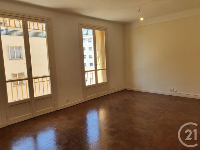 Appartement F3 à louer - 3 pièces - 64.57 m2 - NICE - 06 - PROVENCE-ALPES-COTE-D-AZUR - Century 21 Optimmo Appartement F3 à louer - 3 pièces - 64.57 m2 - NICE - 06 - PROVENCE-ALPES-COTE-D-AZUR - Century 21 Optimmo