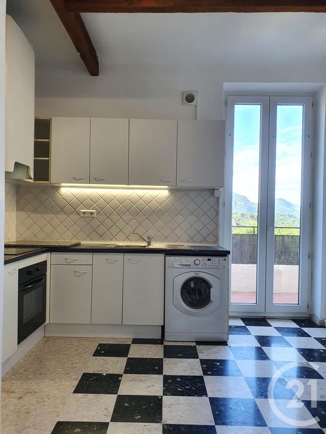 Afficher la photo en grand Appartement F2 à louer - 2 pièces - 45.45 m2 - LA ROQUETTE SUR VAR - 06 - PROVENCE-ALPES-COTE-D-AZUR - Century 21 Optimmo