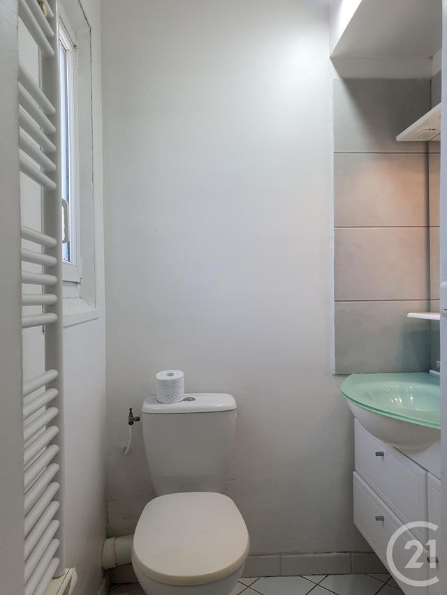 Afficher la photo en grand Appartement F2 à louer - 2 pièces - 45.45 m2 - LA ROQUETTE SUR VAR - 06 - PROVENCE-ALPES-COTE-D-AZUR - Century 21 Optimmo