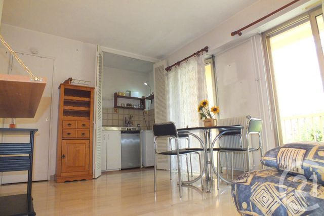 Afficher la photo en grand Appartement F1 à louer - 1 pièce - 24.88 m2 - NICE - 06 - PROVENCE-ALPES-COTE-D-AZUR - Century 21 Optimmo