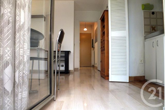Afficher la photo en grand Appartement F1 à louer - 1 pièce - 24.88 m2 - NICE - 06 - PROVENCE-ALPES-COTE-D-AZUR - Century 21 Optimmo