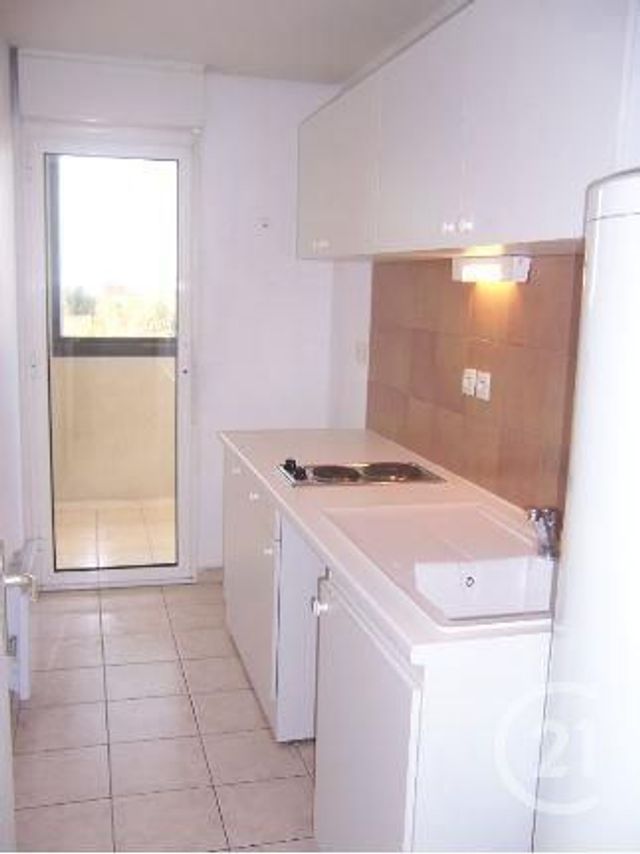 Afficher la photo en grand Appartement F2 à louer - 2 pièces - 46.0 m2 - CAGNES SUR MER - 06 - PROVENCE-ALPES-COTE-D-AZUR - Century 21 Optimmo