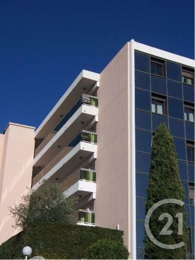 Afficher la photo en grand Appartement F2 à louer - 2 pièces - 46.0 m2 - CAGNES SUR MER - 06 - PROVENCE-ALPES-COTE-D-AZUR - Century 21 Optimmo