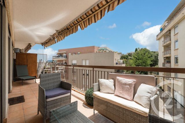 Appartement F2 à vendre - 2 pièces - 45.04 m2 - NICE - 06 - PROVENCE-ALPES-COTE-D-AZUR - Century 21 Optimmo