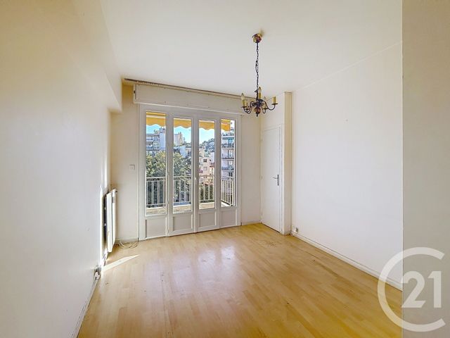 Afficher la photo en grand Appartement F2 à vendre - 2 pièces - 54.12 m2 - NICE - 06 - PROVENCE-ALPES-COTE-D-AZUR - Century 21 Optimmo