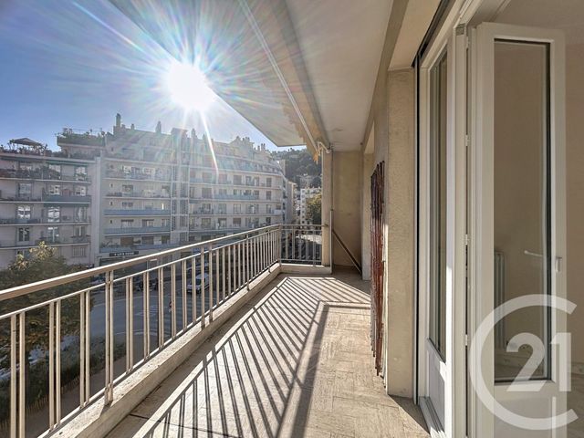 Afficher la photo en grand Appartement F2 à vendre - 2 pièces - 54.12 m2 - NICE - 06 - PROVENCE-ALPES-COTE-D-AZUR - Century 21 Optimmo