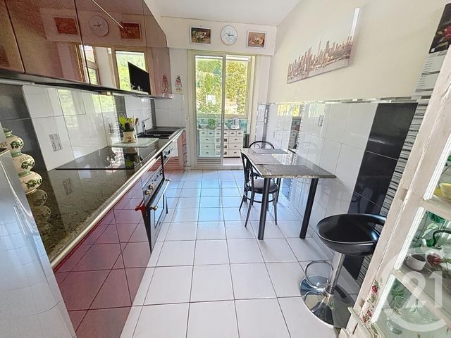 Appartement F3 à vendre - 3 pièces - 77.58 m2 - NICE - 06 - PROVENCE-ALPES-COTE-D-AZUR - Century 21 Optimmo