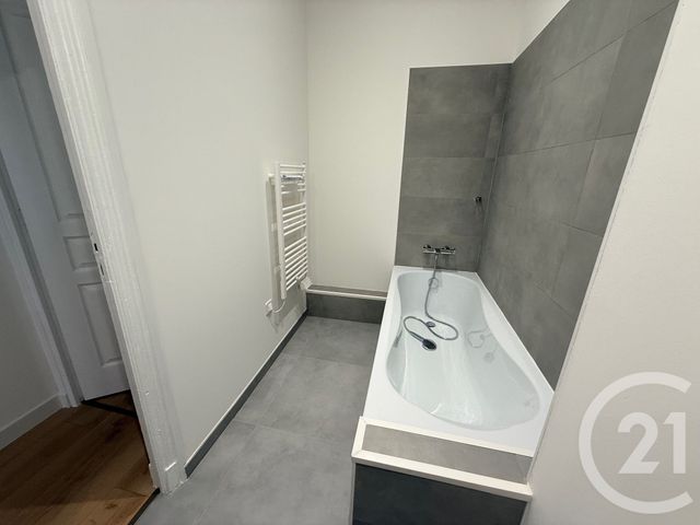 Appartement F4 à louer - 4 pièces - 70.0 m2 - NICE - 06 - PROVENCE-ALPES-COTE-D-AZUR - Century 21 Optimmo