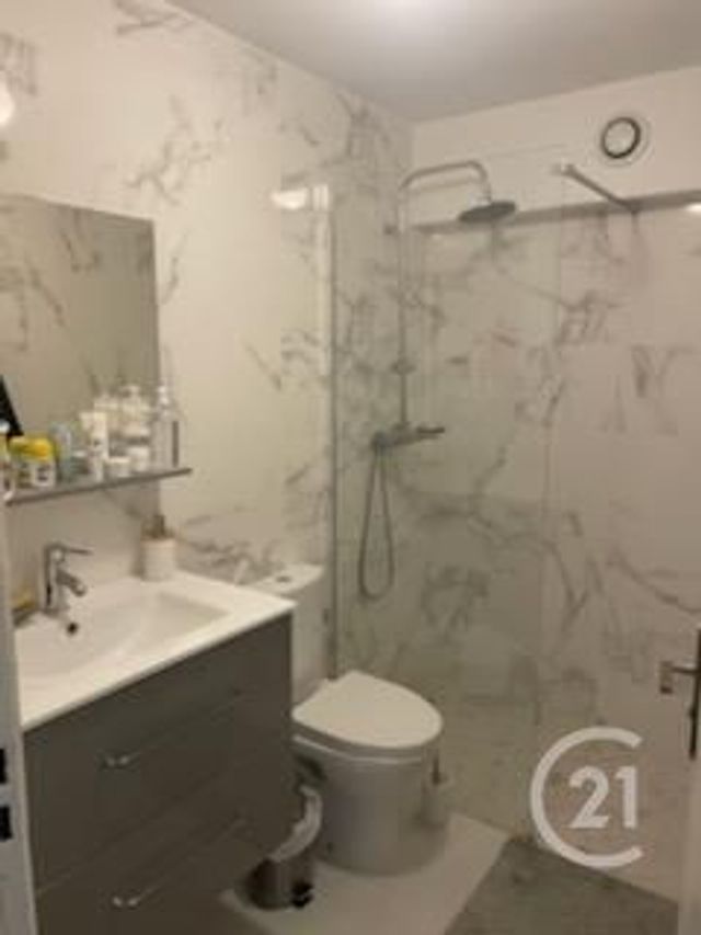 Afficher la photo en grand Appartement Studio à louer - 2 pièces - 30.32 m2 - NICE - 06 - PROVENCE-ALPES-COTE-D-AZUR - Century 21 Optimmo