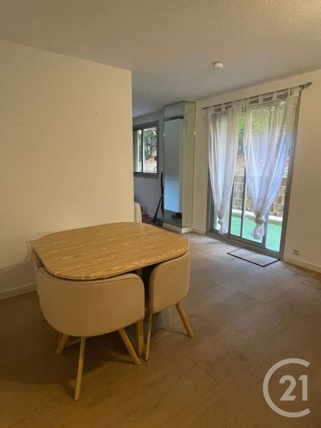 Afficher la photo en grand Appartement Studio à louer - 2 pièces - 30.32 m2 - NICE - 06 - PROVENCE-ALPES-COTE-D-AZUR - Century 21 Optimmo