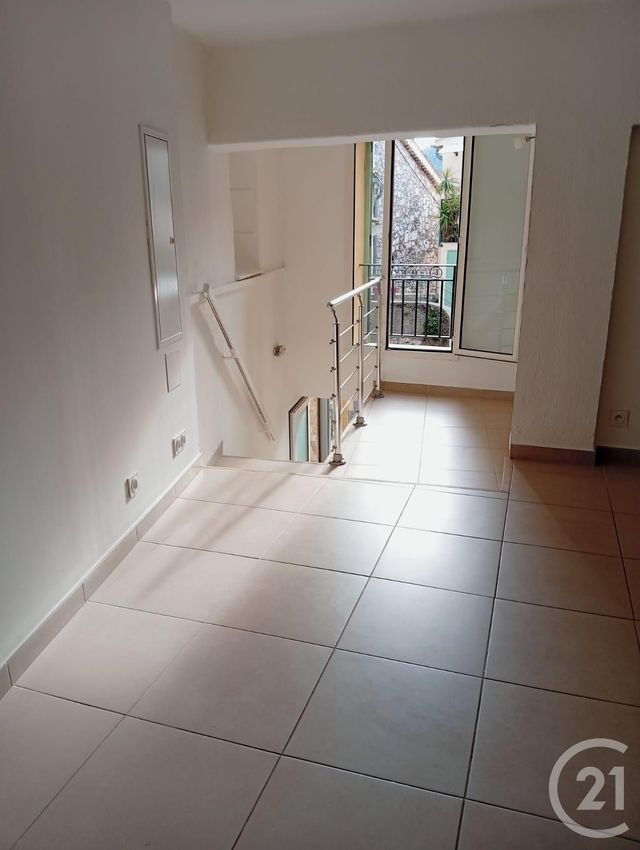 Appartement Studio à louer - 1 pièce - 28.09 m2 - LE BROC - 06 - PROVENCE-ALPES-COTE-D-AZUR - Century 21 Optimmo