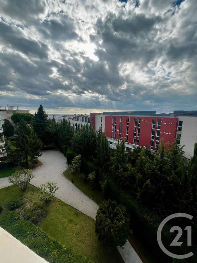 Appartement F2 à louer - 2 pièces - 31.28 m2 - NICE - 06 - PROVENCE-ALPES-COTE-D-AZUR - Century 21 Optimmo