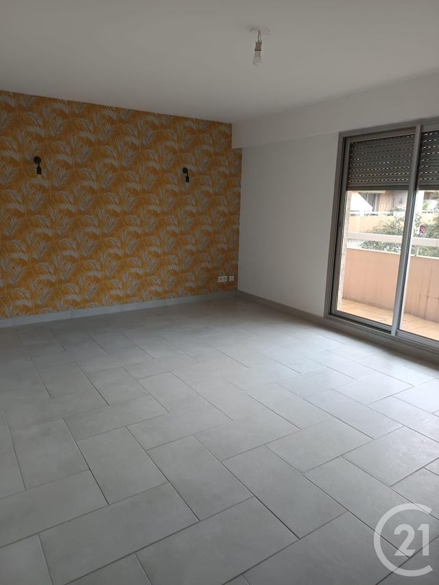 Appartement F2 à louer - 2 pièces - 44.35 m2 - NICE - 06 - PROVENCE-ALPES-COTE-D-AZUR - Century 21 Optimmo
