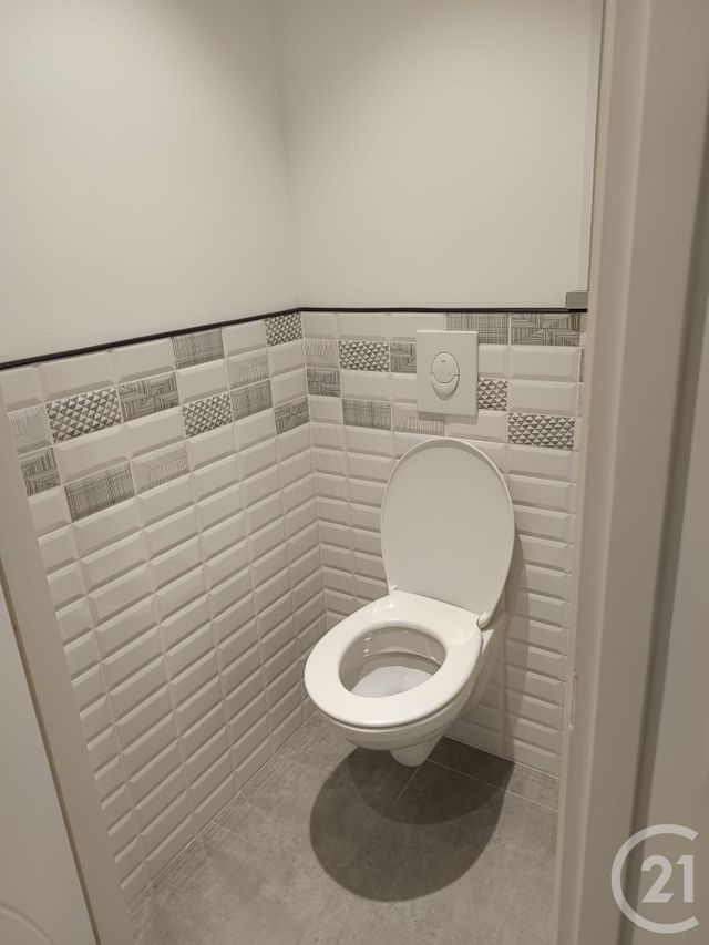 Appartement F2 à louer - 2 pièces - 44.35 m2 - NICE - 06 - PROVENCE-ALPES-COTE-D-AZUR - Century 21 Optimmo