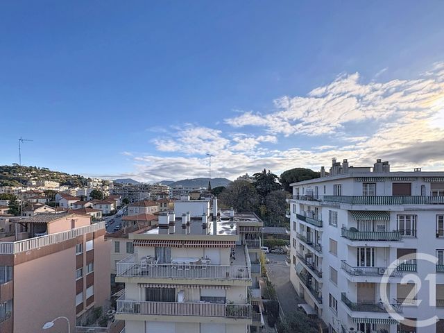 Appartement F2 à vendre - 2 pièces - 45.26 m2 - NICE - 06 - PROVENCE-ALPES-COTE-D-AZUR - Century 21 Optimmo