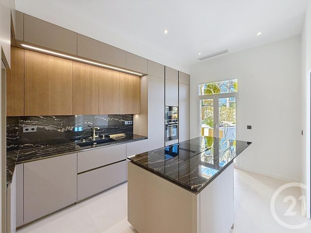 maison à vendre - 9 pièces - 276.0 m2 - NICE - 06 - PROVENCE-ALPES-COTE-D-AZUR - Century 21 Optimmo