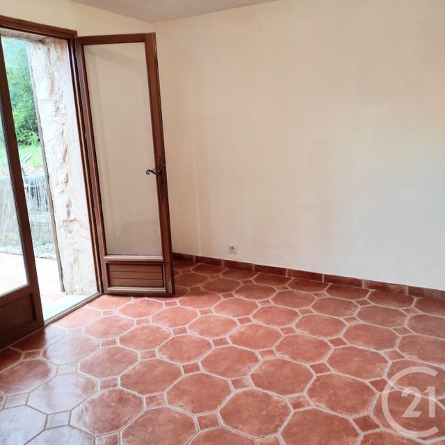 Appartement F2 à louer - 2 pièces - 31.11 m2 - ROQUEFORT LES PINS - 06 - PROVENCE-ALPES-COTE-D-AZUR - Century 21 Optimmo