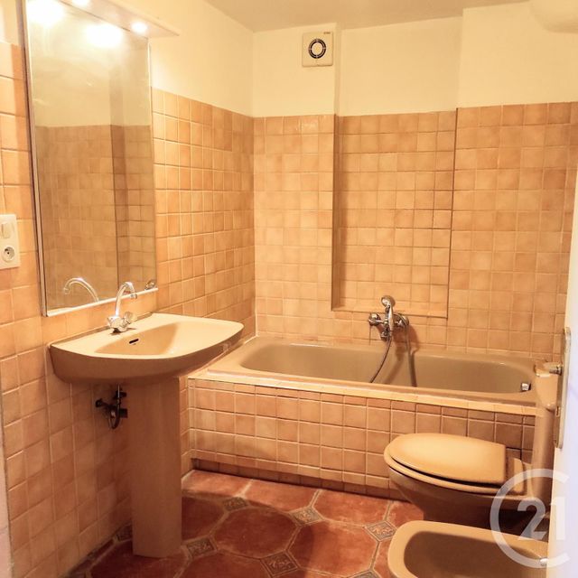 Appartement F2 à louer - 2 pièces - 31.11 m2 - ROQUEFORT LES PINS - 06 - PROVENCE-ALPES-COTE-D-AZUR - Century 21 Optimmo