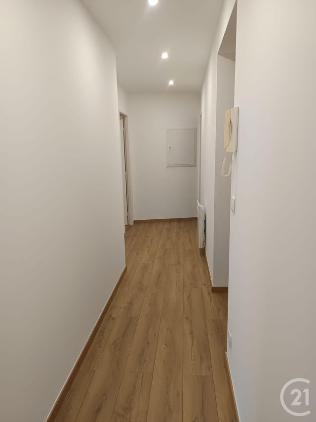 Appartement F2 à louer - 3 pièces - 74.1 m2 - LE BROC - 06 - PROVENCE-ALPES-COTE-D-AZUR - Century 21 Optimmo