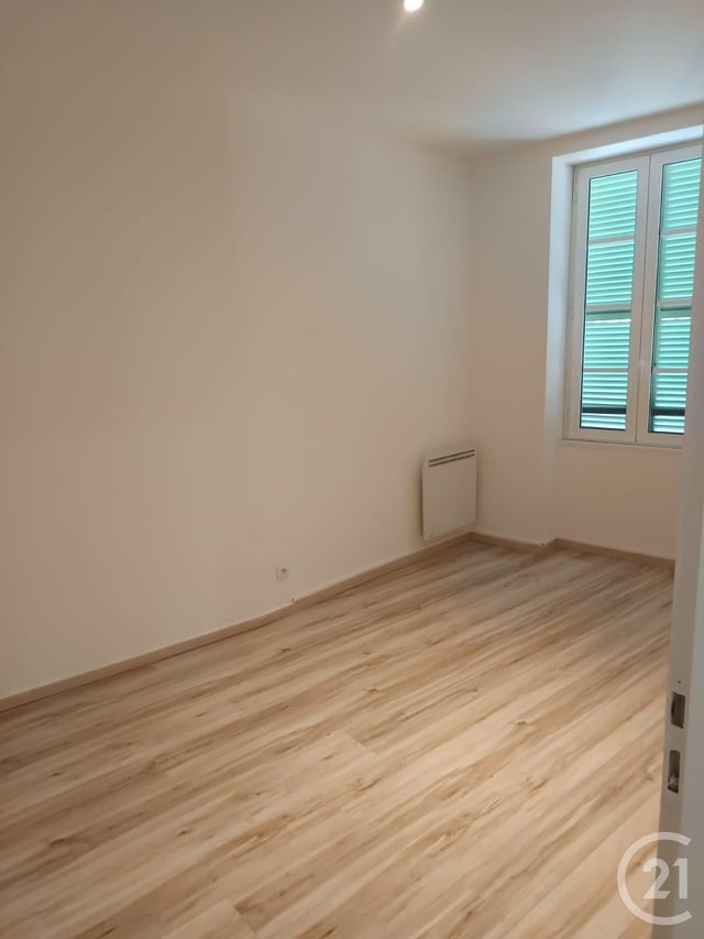 Appartement F2 à louer - 3 pièces - 74.1 m2 - LE BROC - 06 - PROVENCE-ALPES-COTE-D-AZUR - Century 21 Optimmo